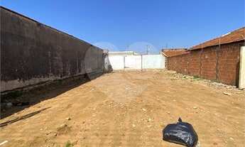 Imagem: Terreno com 300,00 m² de área total