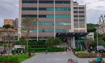 Imagem: Sala com pé direito duplo - Locação