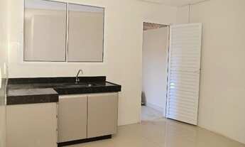 Imagem 5: Apartamento de 2 quartos com área privativa no térreo. Excelente localização