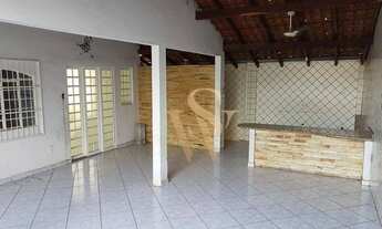 Imagem: Casa à Venda com 03 Quartos sendo 01 Suíte