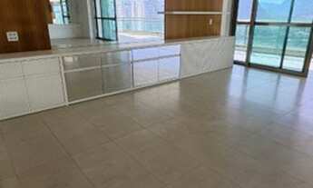 Imagem 3: Apartamento para venda com 333 metros quadrados com 4 quartos