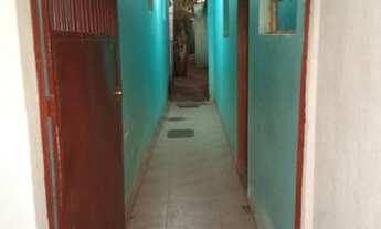 Imagem 2: Aluga-se um quarto para rapazes solteiros