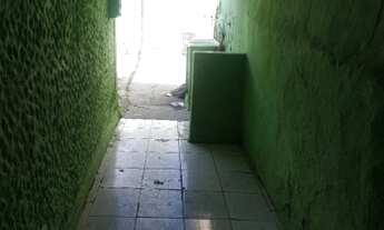 Imagem 4: Casa vazia independente na rua toscana