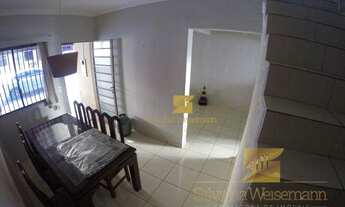 Imagem: Casa à Venda com 03 Quartos no Bairro Jardim