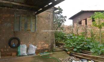 Imagem 3: Casinha pequena em terreno 10x25 B. Granada. Uberlândia-MG. Próximo ao Sesi