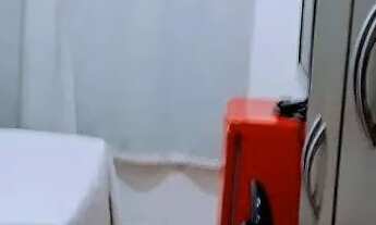 Imagem: Quarto com banheiro dentro do hotel