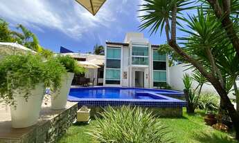 Imagem 3: Casa de condomínio para venda tem 295 metros quadrados com 8 quartos