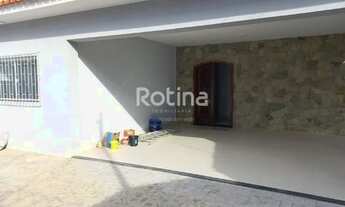 Imagem 2: Casa para alugar, 4 quartos, 3 suítes, 3 vagas, Santa Mônica - Uberlândia/MG - R$ 5.000,00