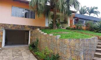 Imagem: Linda casa no centro de Cachoeirinha