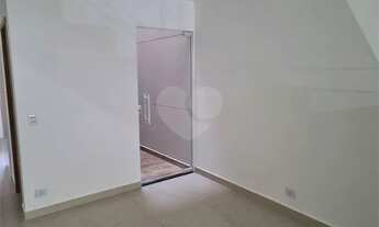 Imagem 6: SOBRADO NOVO EM RUA TRANQUILA