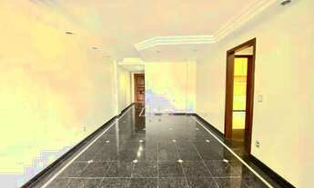 Imagem 2: Excelente apartamento , três quartos , varandão e duas vagas na Escritura