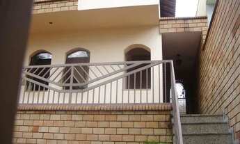 Imagem 2: Sobrado com 360 m², bem amplo, 4 dorms sendo 2 suítes e 5 vagas