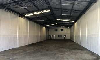 Imagem 2: GALPÃO COMERCIAL NA FORQUILHA COM 600M²