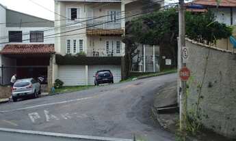 Imagem 2: Jardim Laranjeiras, excelente 3/4 (uma suíte), garagem para dois carros, térreo, frente