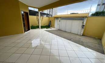 Imagem 7: Sobrado para venda possui 200 metros quadrados com 4 quartos