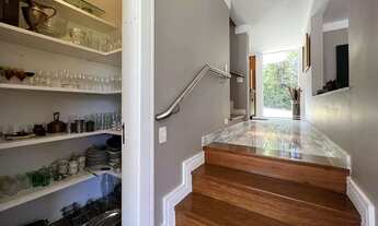 Imagem 6: Casa para aluguel e venda tem 541 metros quadrados com 4 quartos