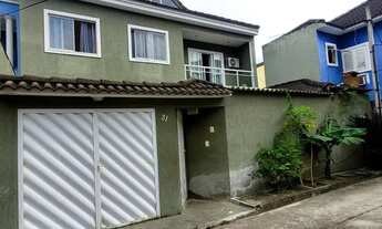 Imagem 2: Casa em Vargem Pequena com 3 quartos, suíte, piscina, 220m²!