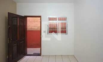 Imagem 4: Casa para Aluguel - Jardim Santa Adelia, 2 Quartos, 50 m2