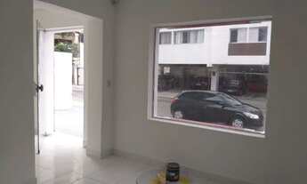 Imagem 3: Casa comercial para locação na Vila Adyana - Ótima localização