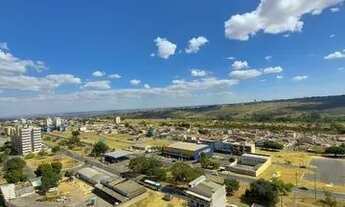 Imagem 2: Apartamento 02 Quartos, Andar alto e vaga coberta na Qn 404