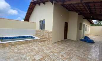 Imagem: Ótimo imóvel novo com piscina localizado