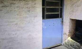 Imagem 7: Casa de madeira com 2 dormitórios em terreno bem localizado no Bairro Morro Santana