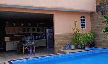 Imagem: Casa com piscina