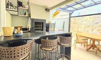 Imagem 3: Casa com 4 quartos sendo 1 suíte, mobiliada e decorada com 145m2 na Praia do Campeche Flor