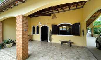 Imagem: Casa lote inteiro com 3 dormitórios, piscina