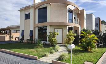 Imagem: Sobrado em condomínio fechado no Alto dos