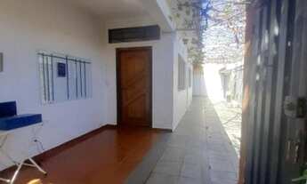 Imagem 5: Vendo Excelente Casa de Esquina com 246m² de Construção, 03 Dormitórios, Garagem 04 Carros