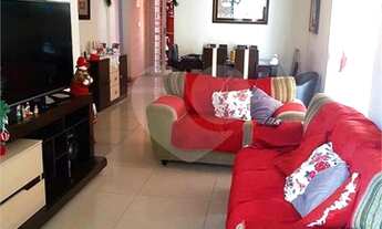 Imagem 4: Lindíssima casa de frente