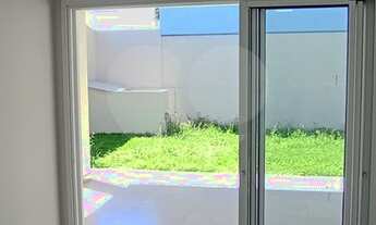 Imagem 7: Sobrado a venda no Pioneiros Catarinenses, com tres dormitórios, sendo uma suíte