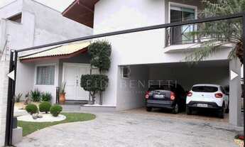 Imagem: Casa de 4 dormitórios na Ressacada