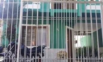 Imagem 2: Porto Alegre - Casa Padrão - Hípica