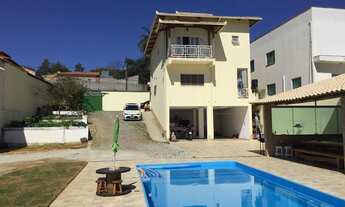 Imagem: Excelente Casa Duplex situado no Bairro