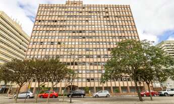 Imagem 2: Apartamento de 78 m², com 2 quartos, em ótima localização do bairro Centro Cívico, Curitib