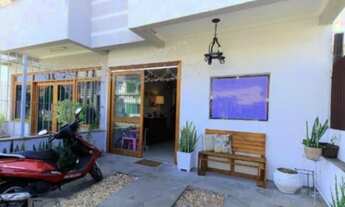 Imagem 2: Porto Alegre - Casa Padrão - Hípica