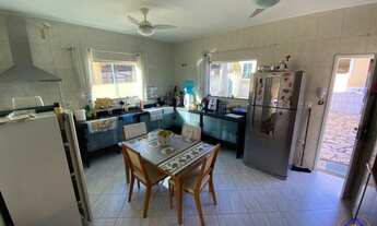 Imagem 9: Casa para venda tem 255 metros quadrados com 4 quartos em Vila Capri - Araruama - RJ