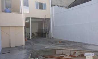 Imagem 3: Loja/prédio comercial/galpão de frente para a rua com área útil estimada de 232 m². Espaço