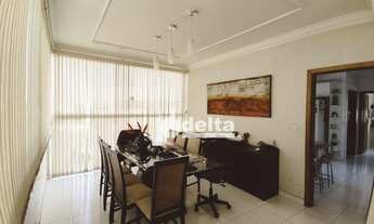 Imagem 6: Casa com 5 dormitórios à venda, 830 m² por R$ 3.200.000,00 - Vigilato Pereira - Uberlândia