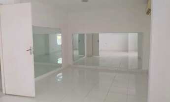 Imagem 2: Casa comercial para locação na Vila Adyana - Ótima localização