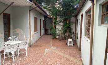 Imagem 2: Casa antiga em ótimo terreno com 360 m²