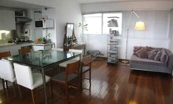 Imagem 2: Apartamento funcional de 93 m² em renomado condomínio projetado por Décio Tossi no Sumaré