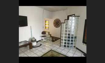 Imagem 6: Quarto em suite numa mansão na Trindade