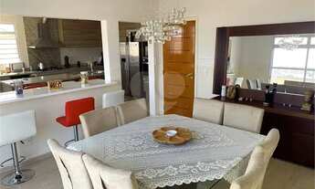 Imagem 2: Sobrado no Horto Florestal com piscina aquecida, 7 quartos, 3 suítes, academia, com 5 vaga