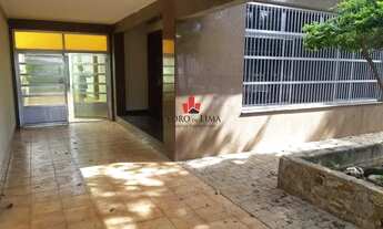 Imagem: Casa Térrea com 3 dormitórios e 4 vagas