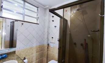 Imagem 3: Kitnet em frente a praia, sala/quanto com armários, para alugar, José Menino - Santos/SP