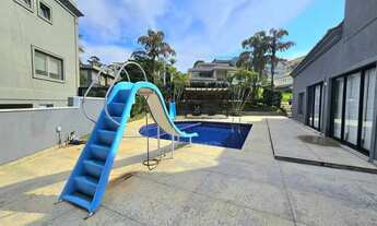 Imagem 3: Mansão Mobiliada Condomínio Fechado 320 m² Área Útil 3 Dormitórios 5 Banheiros