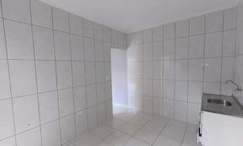 Imagem 6: ALUGO APARTAMENTO R$650,00<br>1° ANDAR 3 CÔMODOS E BANHEIRO LAVANDERIA COBERTA<br